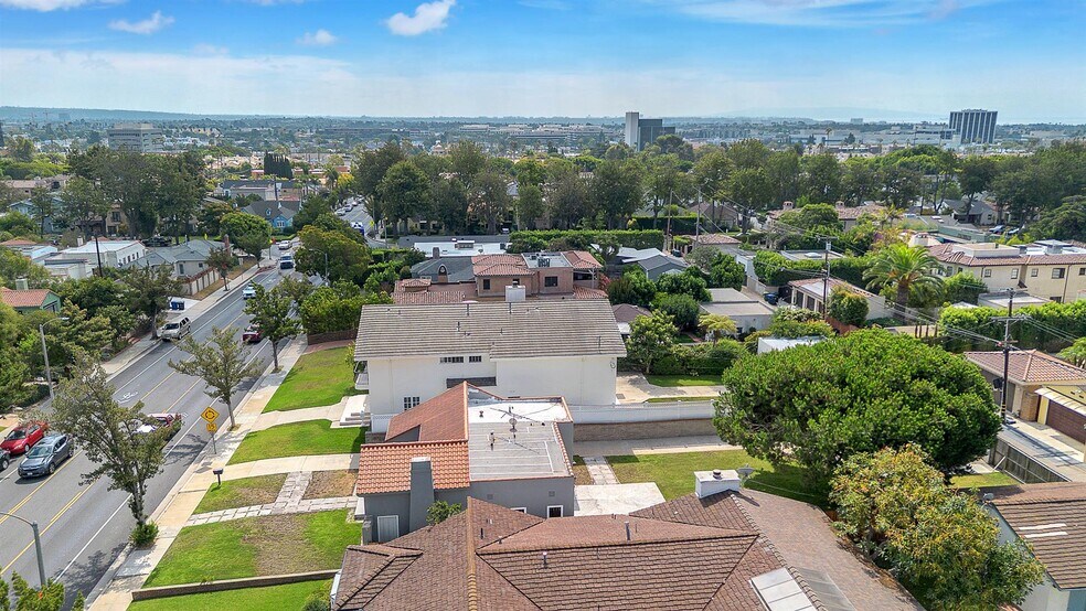More Photos Of 928 26th St, Santa Monica Land For Sale