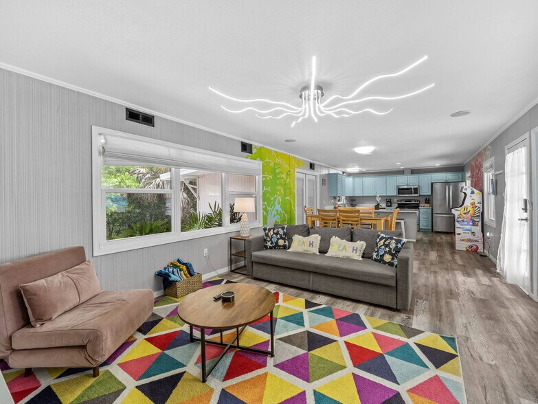 More Photos Of 6550 Sabal Dr, Sarasota Apartments For Sale