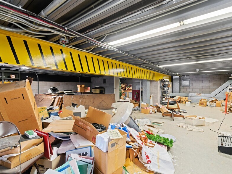 More Photos Of 126 S Maple St, Nowata Office For Sale