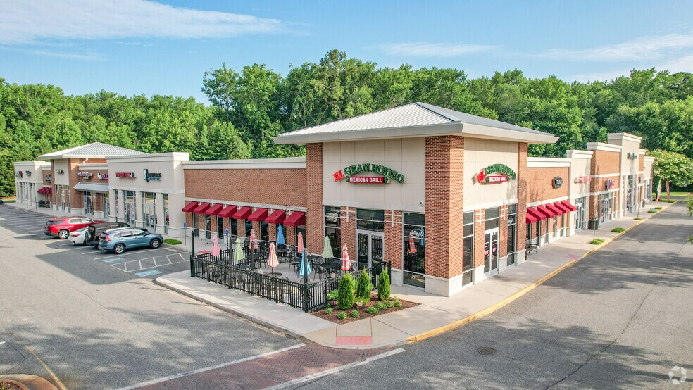 More Photos Of 236 Carmichael Way, Chesapeake General Retail For Lease