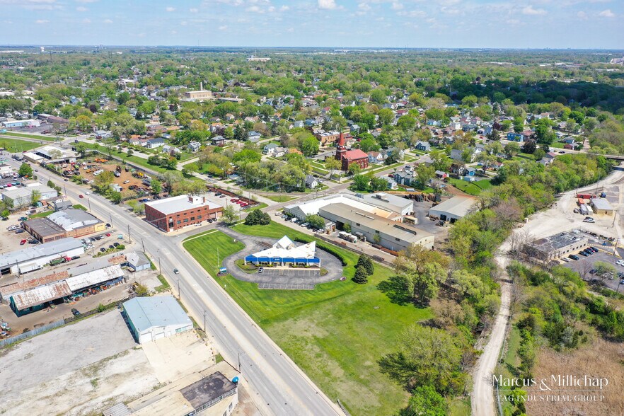 More Photos Of 138 Pierce St, Aurora Warehouse For Sale