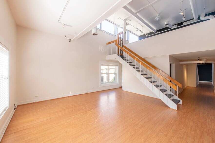 More Photos Of 213-289 E Liberty St, Ann Arbor Office Residential For Lease