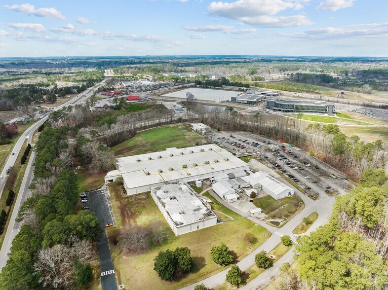 More Photos Of 951 Wendell Blvd, Wendell Manufacturing For Sale