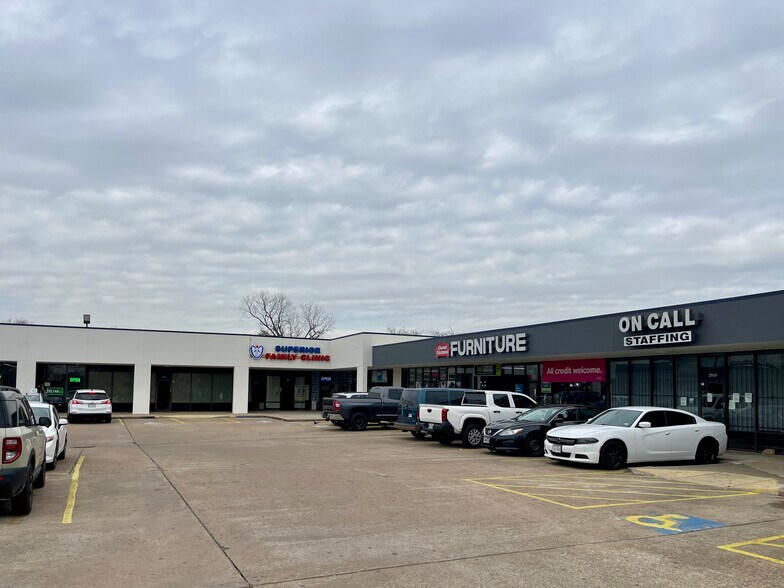 More Photos Of 2915-2991 Bingle Rd, Houston Unknown For Lease