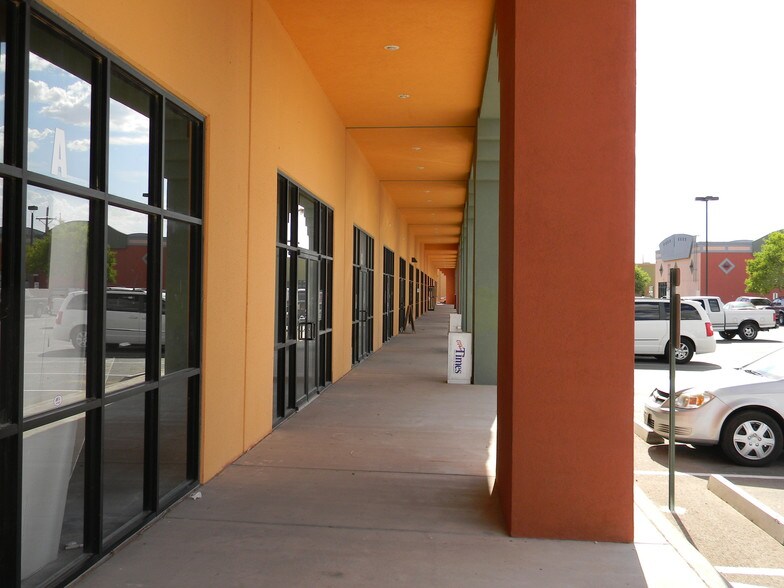 More Photos Of 14476 Horizon Blvd, El Paso Storefront Retail Office For Sale
