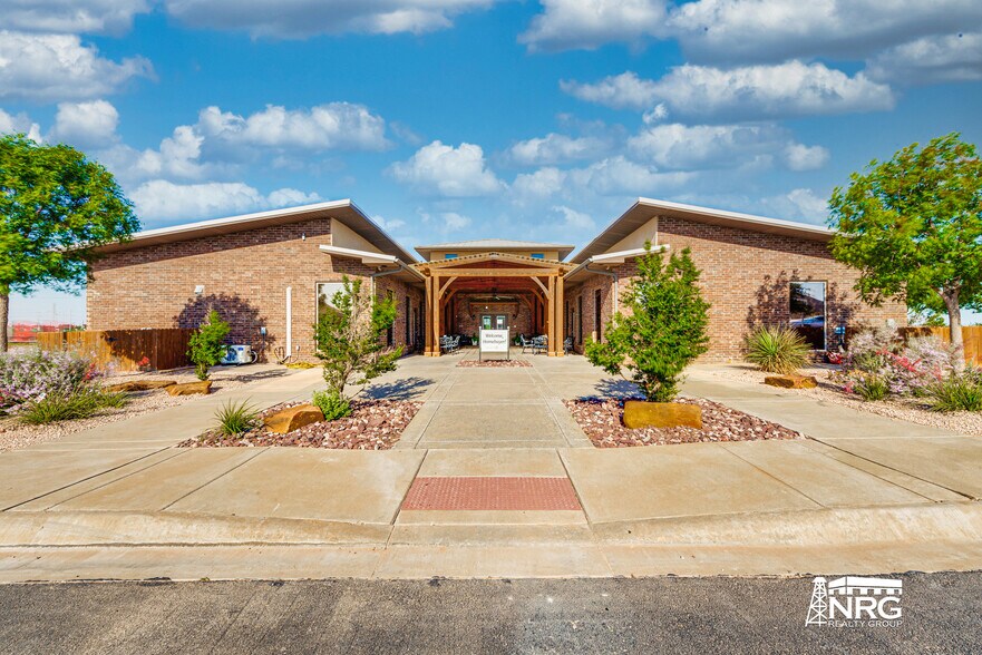 More Photos Of 6718 TX-349, Midland Office For Sale