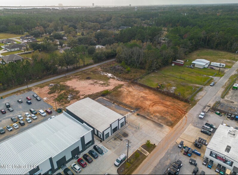 More Photos Of 14509 Stenum St, Biloxi Office For Sale