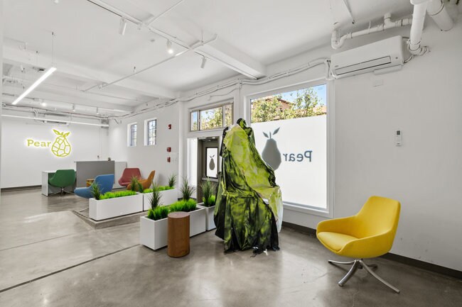 More Photos Of 241 El Camino Real, Menlo Park Storefront Retail Office For Sale