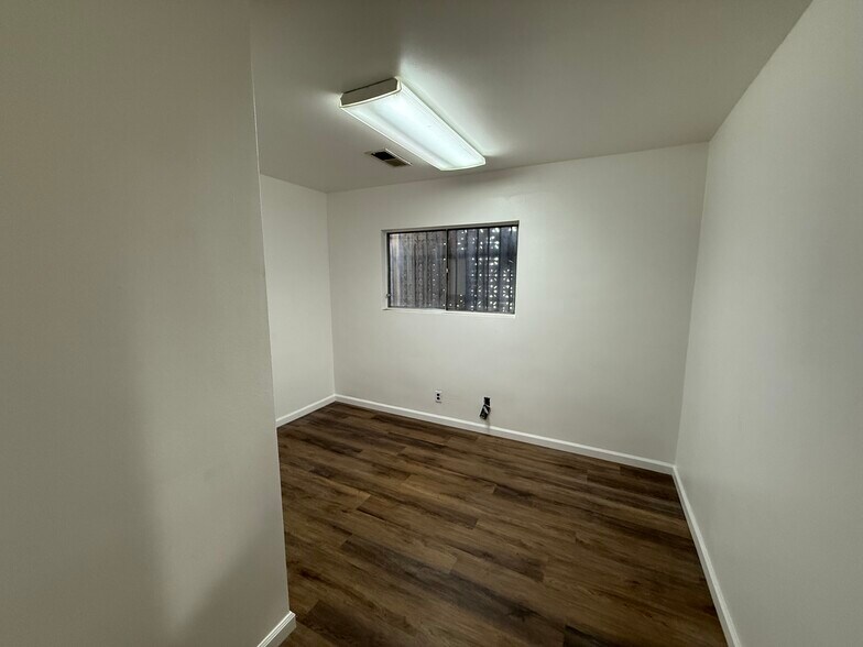 More Photos Of 11354 Burbank Blvd, North Hollywood Loft Creative Space For Lease