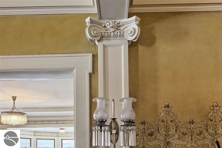 More Photos Of 230 Wellington St, Traverse City Hospitality For Sale