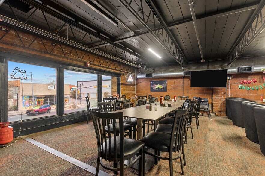 More Photos Of 418 N Grant Ave, Odessa Bar For Sale