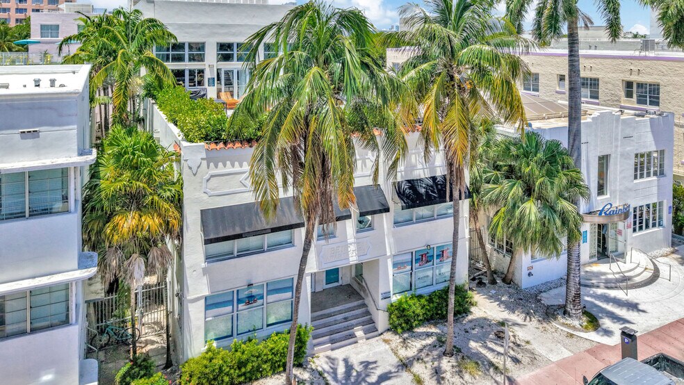 More Photos Of 826 Collins Ave, Miami Beach Storefront Retail Residential For Lease
