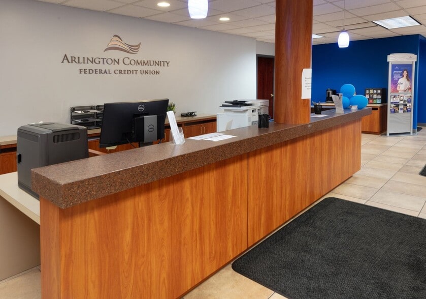 More Photos Of 2130 N Glebe Rd, Arlington Freestanding For Sale