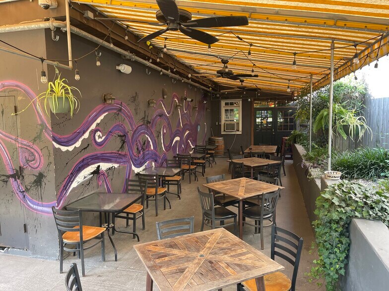 More Photos Of 1518-1520 Clipper Mill Rd, Baltimore Restaurant For Lease