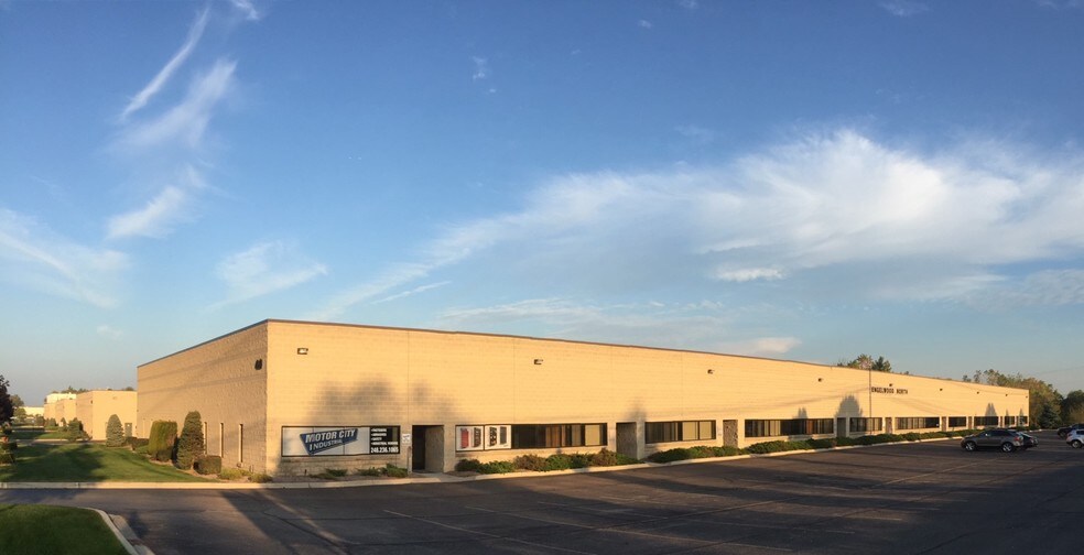 More Photos Of 40 Engelwood Dr, Lake Orion Unknown For Lease