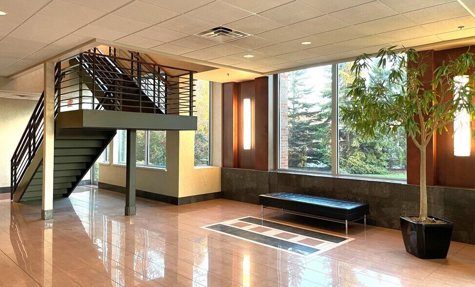 More Photos Of 5650 N Green Bay Ave, Glendale Medical For Lease