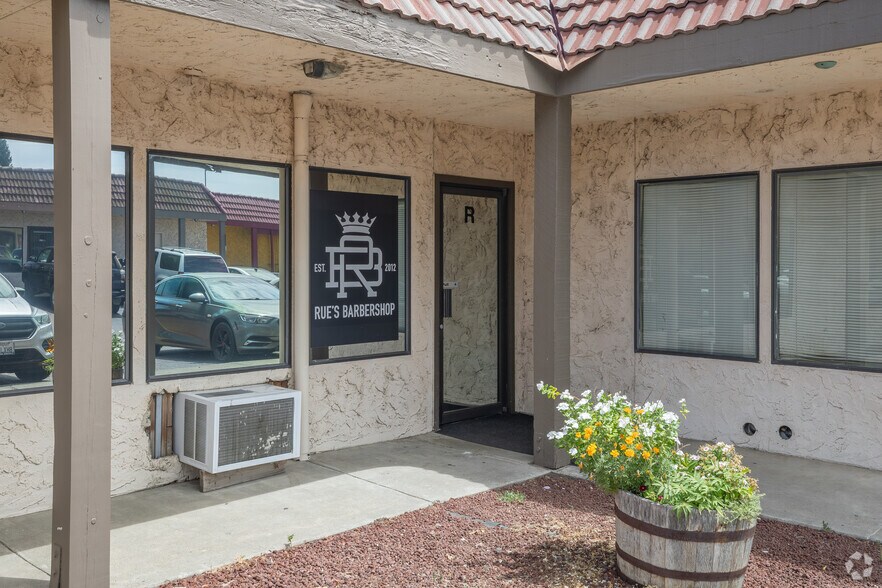 More Photos Of 333 S Main St, Red Bluff Hotel For Sale