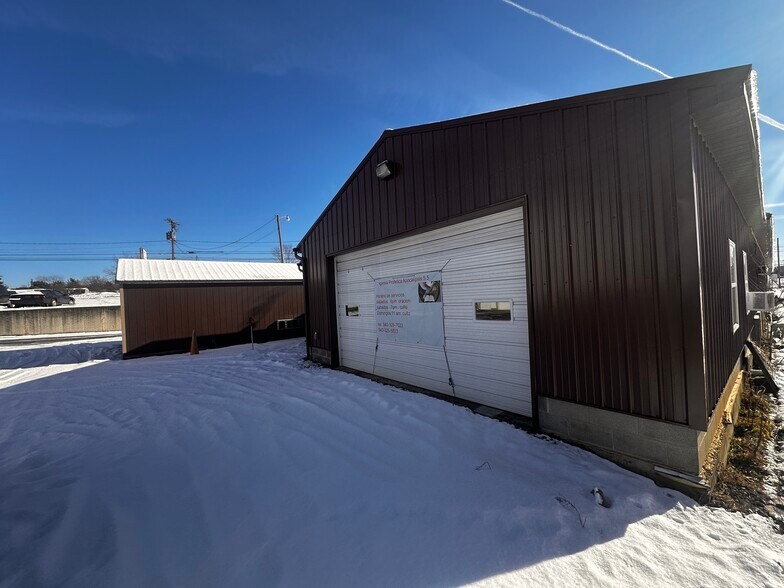 More Photos Of 522A S Main St, Broadway Flex For Sale