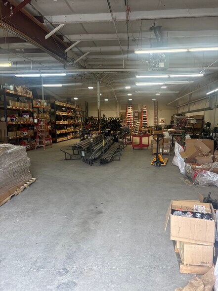 More Photos Of 6702 Central Avenue Pike, Knoxville Industrial For Lease