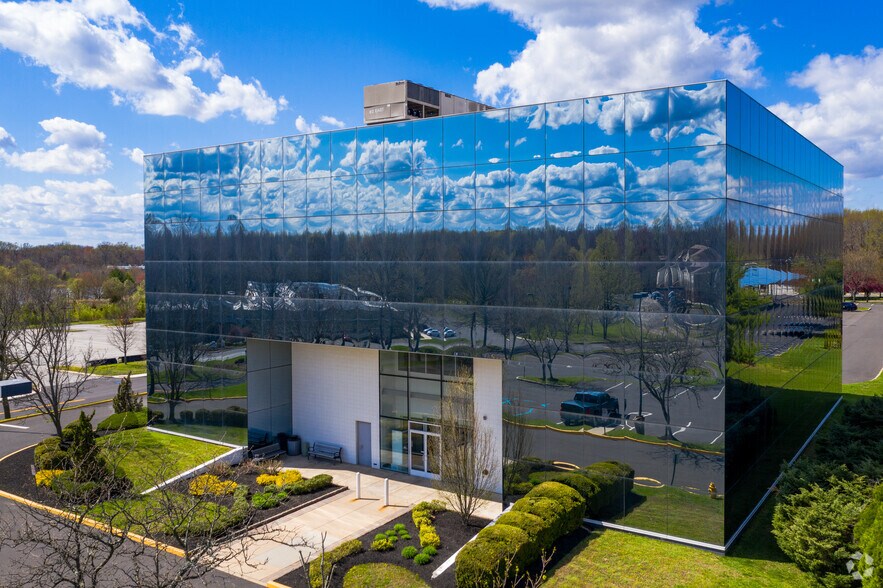More Photos Of 1000 Crawford Pl, Mount Laurel Office For Sale
