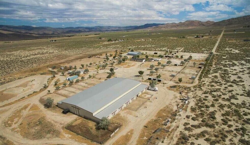 More Photos Of 5100-1 Grey Van Rd, Reno Airplane Hangar For Sale