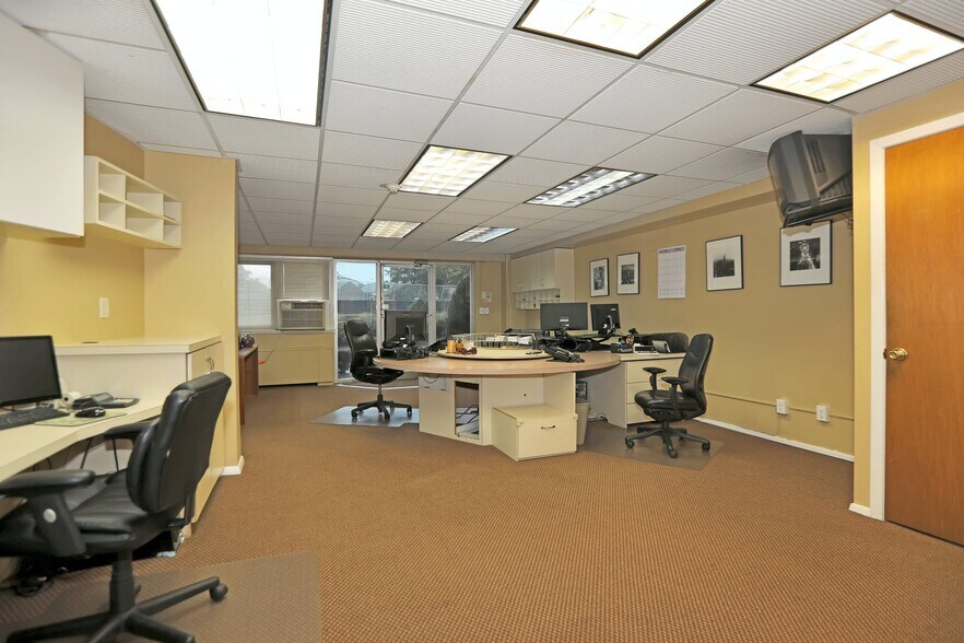 More Photos Of 2185 Lemoine Ave, Fort Lee Apartments For Sale