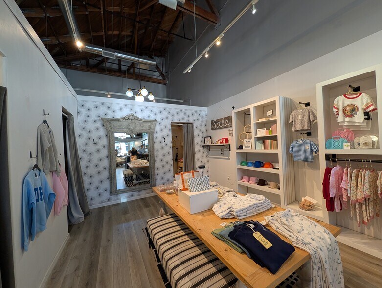 More Photos Of 677 Laurel St, San Carlos Storefront Retail Office For Lease