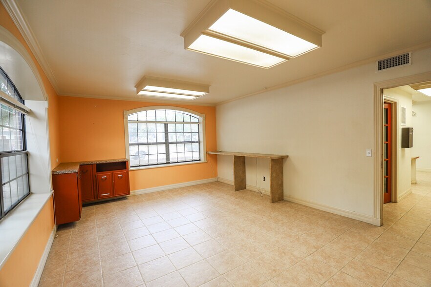 More Photos Of 305 SE 2nd Ave, Gainesville Office For Lease
