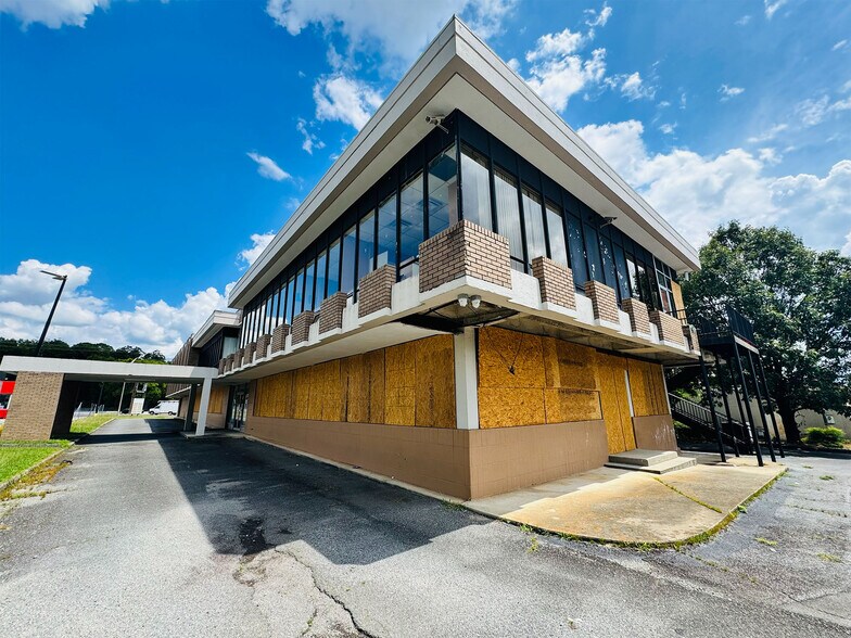 More Photos Of 1122 Gray Hwy, Macon-Bibb Medical For Sale