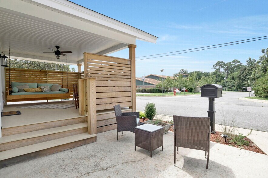 More Photos Of 6682 Ravine St, Milton Office Residential For Sale
