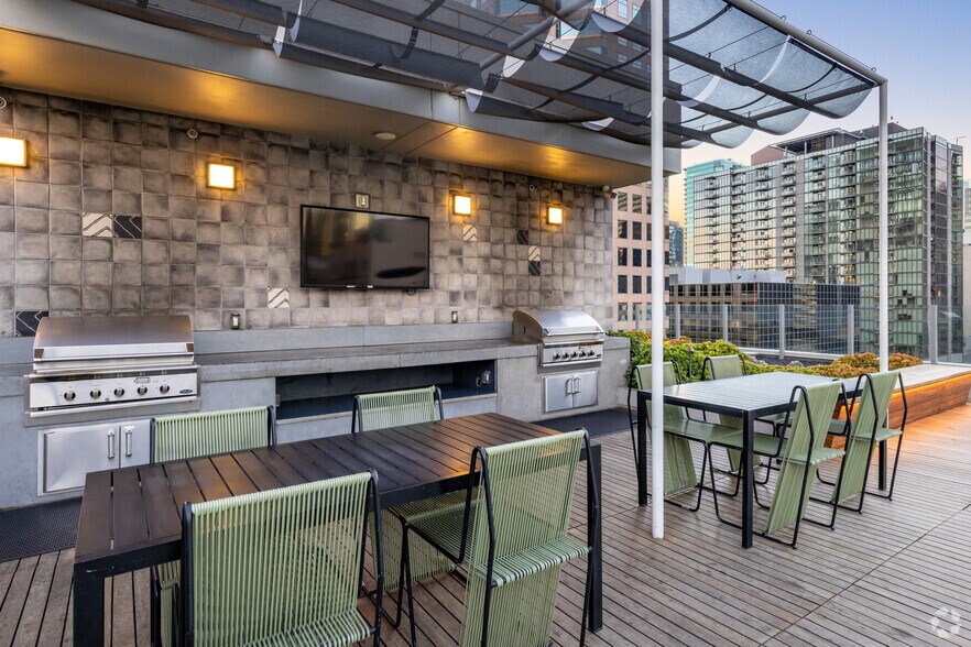 More Photos Of 750 S Grand Ave, Los Angeles Apartments For Lease