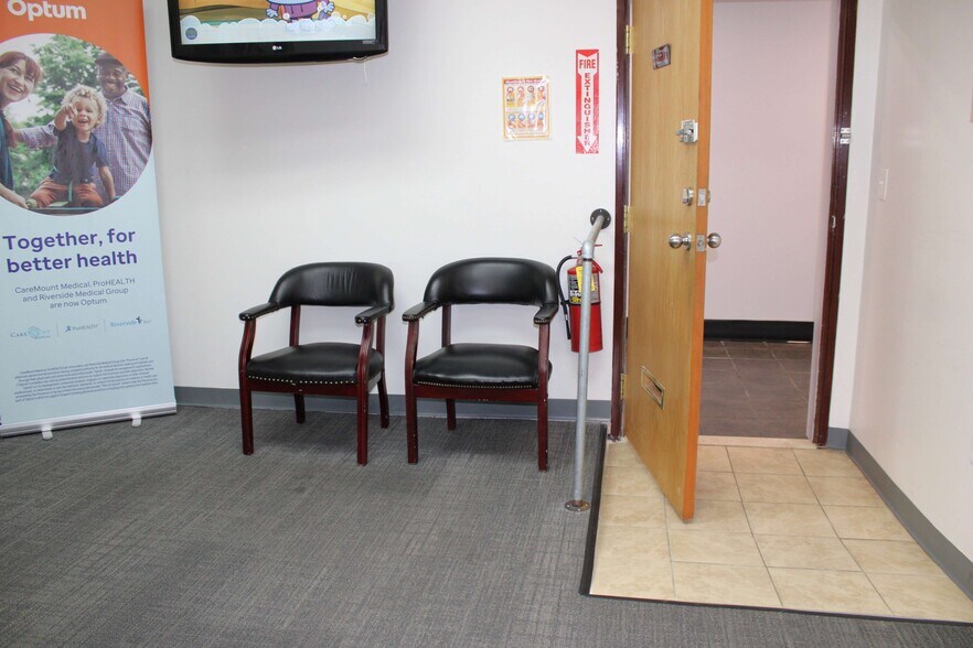 More Photos Of 255 Route 3, Secaucus Medical For Lease