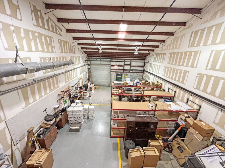 More Photos Of 1635 Farm Way, Middleburg Warehouse For Sale