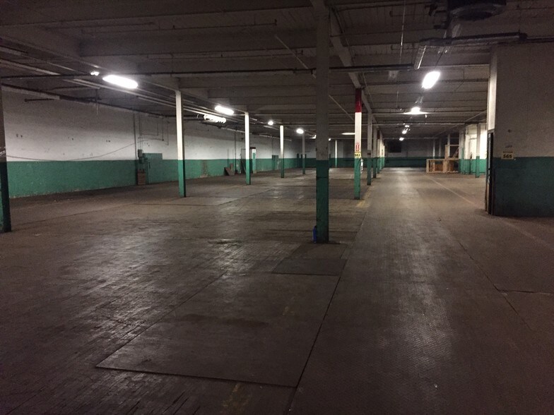 More Photos Of White St, Smithfield Warehouse For Lease