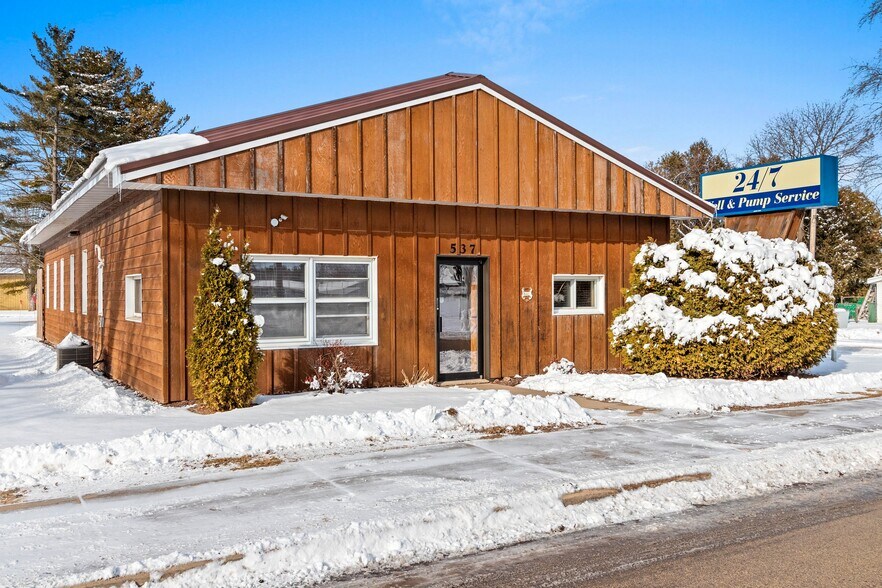 More Photos Of 537 Caldwell Ave, Oconto Falls Office For Sale