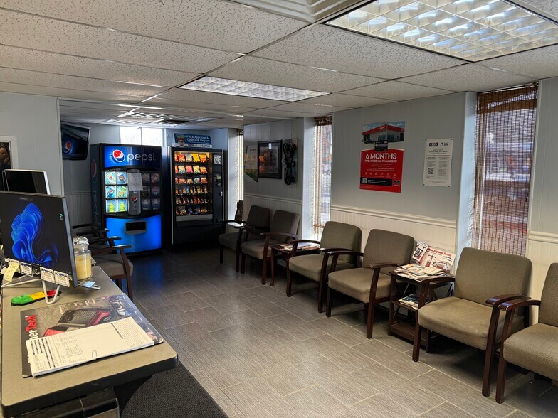 More Photos Of 415 Brockton Ave, Abington Auto Dealership For Sale