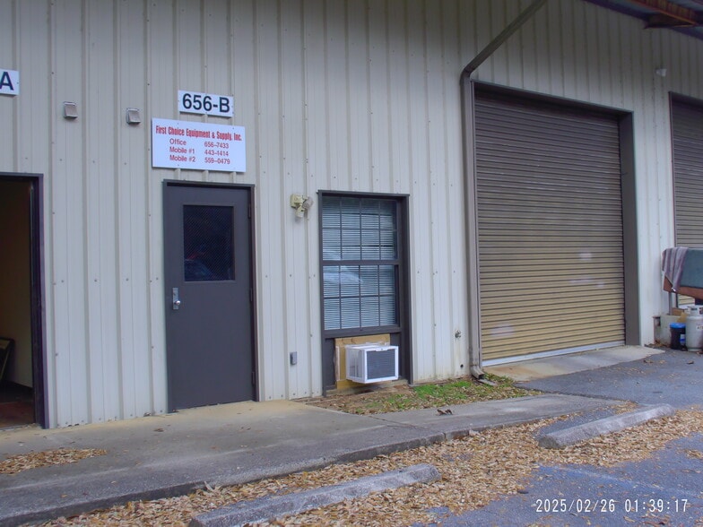 Primary Photo Of 656 Capital Cir NE, Tallahassee Warehouse For Lease