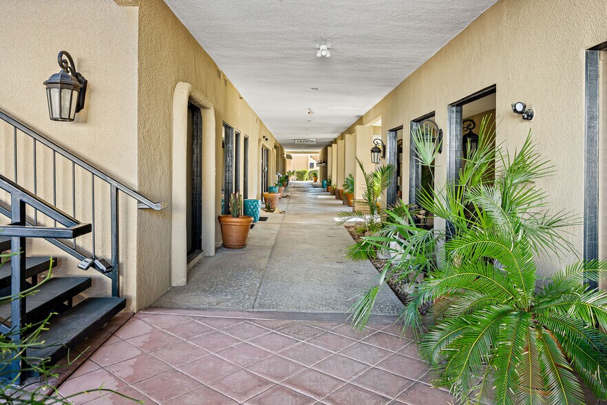 More Photos Of 73255 El Paseo, Palm Desert Storefront Retail Office For Lease
