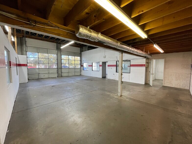 More Photos Of 100 Gentry Way, Reno Unknown For Lease