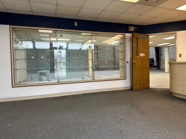 More Photos Of 17 Broad St, Norwalk Warehouse For Sale