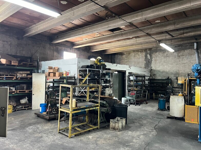 More Photos Of 7545 NW 26th Ave, Miami Warehouse For Sale