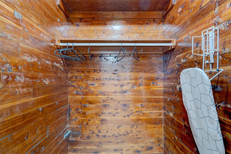 More Photos Of 1680 James Ave, Miami Beach Hotel For Sale