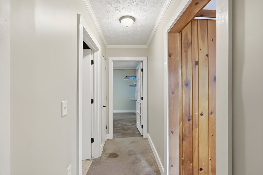 More Photos Of 3365 Thompson Bridge Rd, Gainesville Freestanding For Sale
