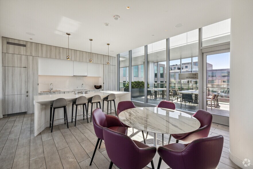 More Photos Of 1177 Market St, San Francisco Apartments For Lease