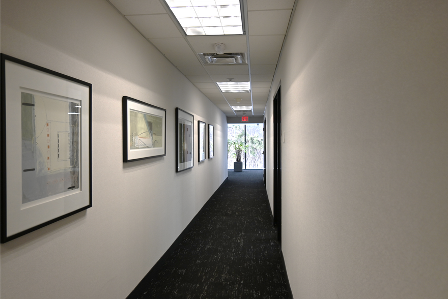 More Photos Of 40700 Woodward Ave, Bloomfield Hills Office For Sale