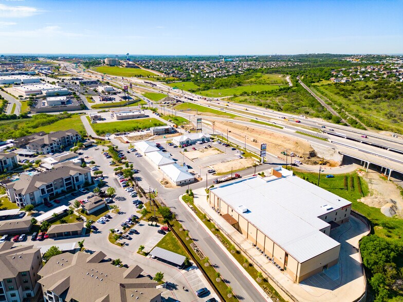 More Photos Of 7323 N Loop 1604 E, San Antonio Office For Sale