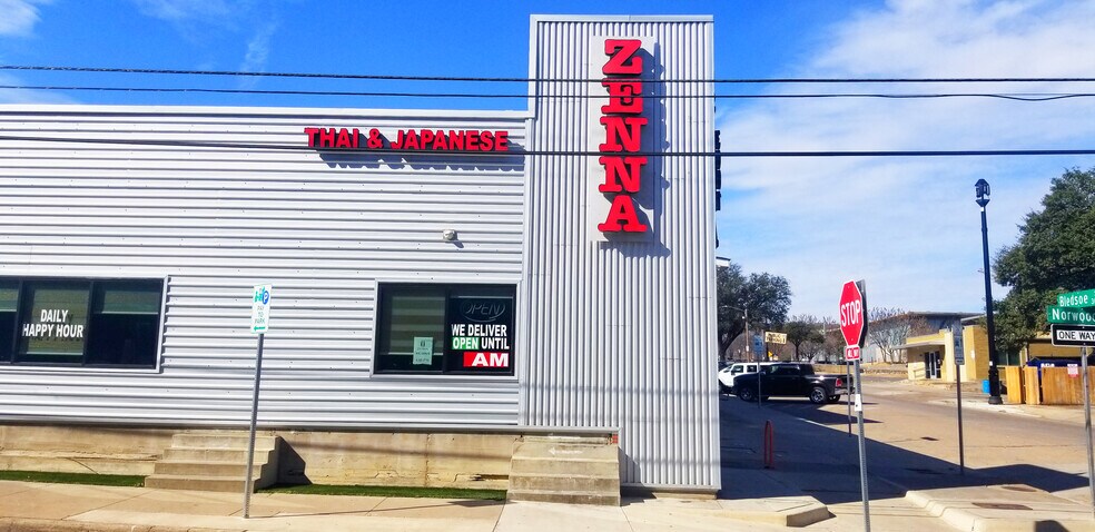 More Photos Of 3001 Bledsoe St, Fort Worth Freestanding For Lease