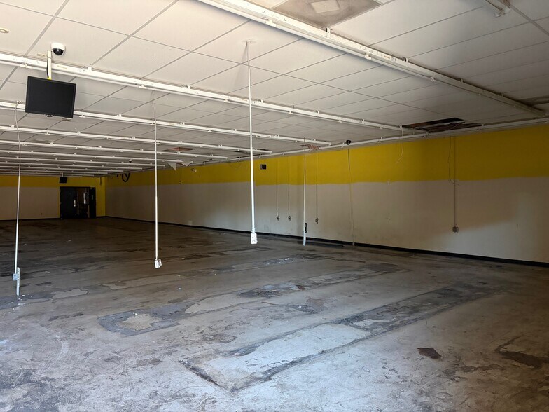 More Photos Of 1245 Spruce St, Pueblo Storefront For Sale