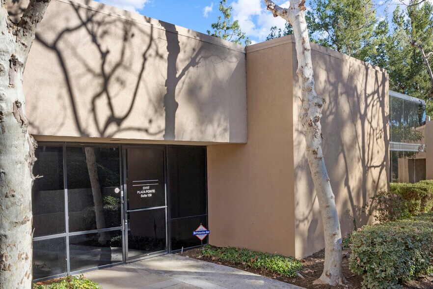 More Photos Of 23117 Plaza Pointe Dr, Laguna Hills Office For Lease