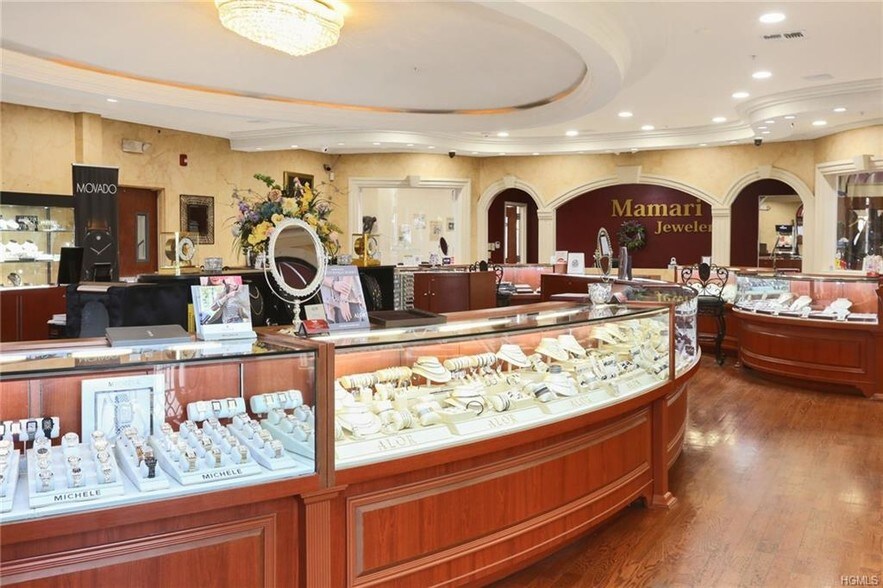 More Photos Of 35 S Middletown Rd, Nanuet Office For Lease